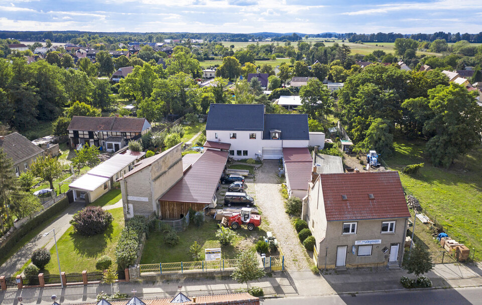 Vielfältig nutzbar - renoviert - mit Werkstatt und Appartement